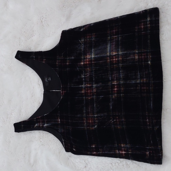 J CREW TOP. - Picture 16 of 17